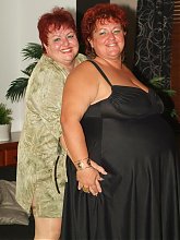 Fat matures Louise and Mindy got their chubby cooters alternately fucked in this kinky threesome